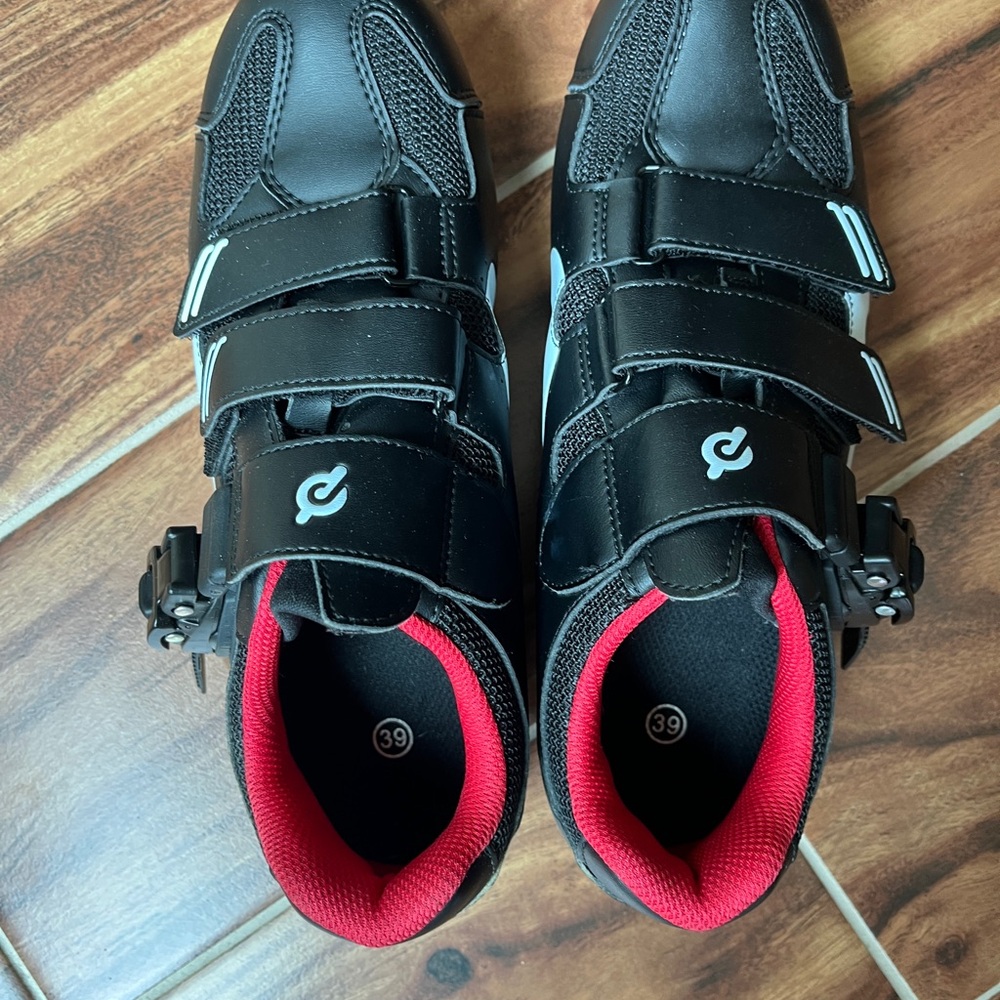 EUC Peloton shoes, size 39